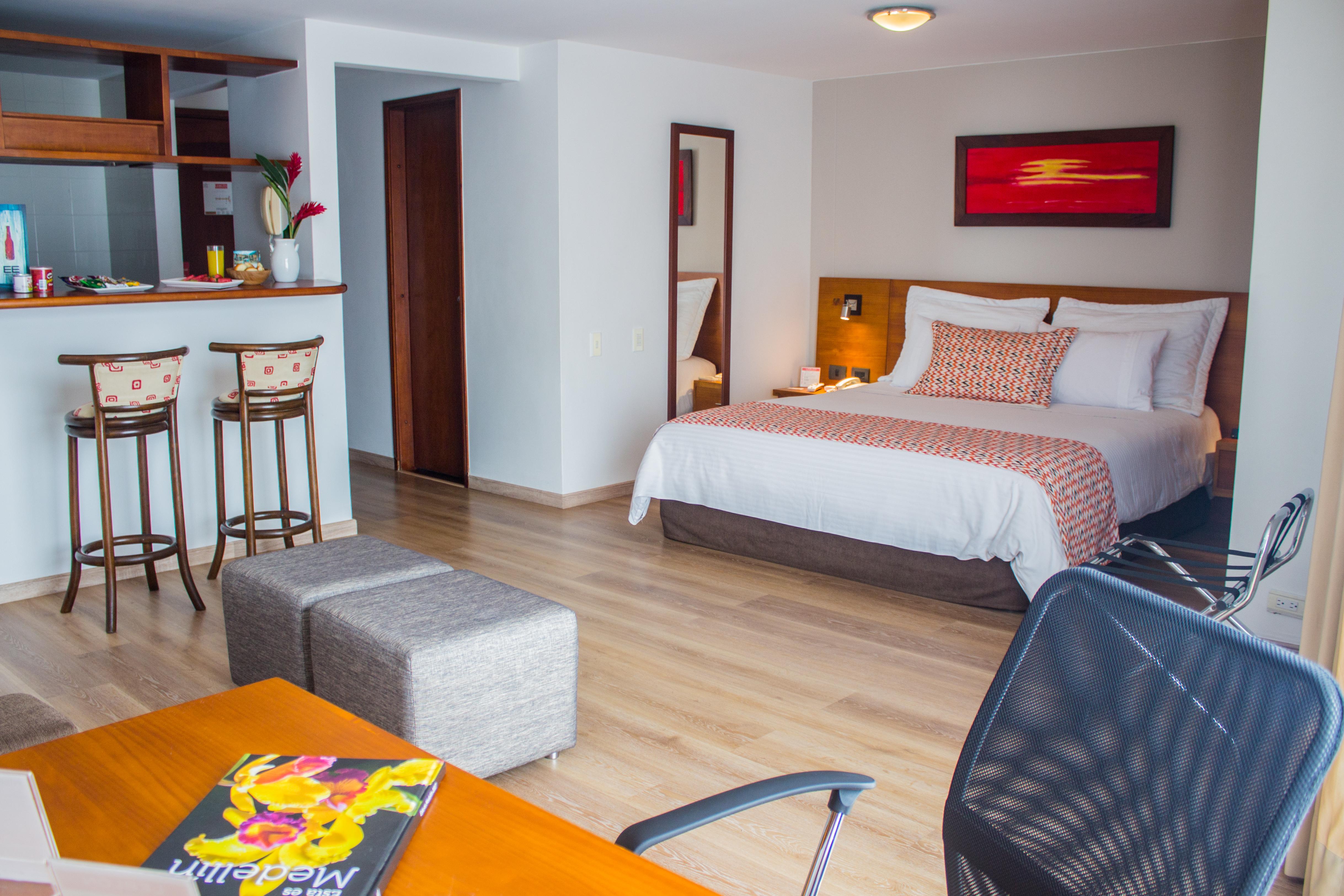 Leblon Suites Hotel Medellin Exterior photo