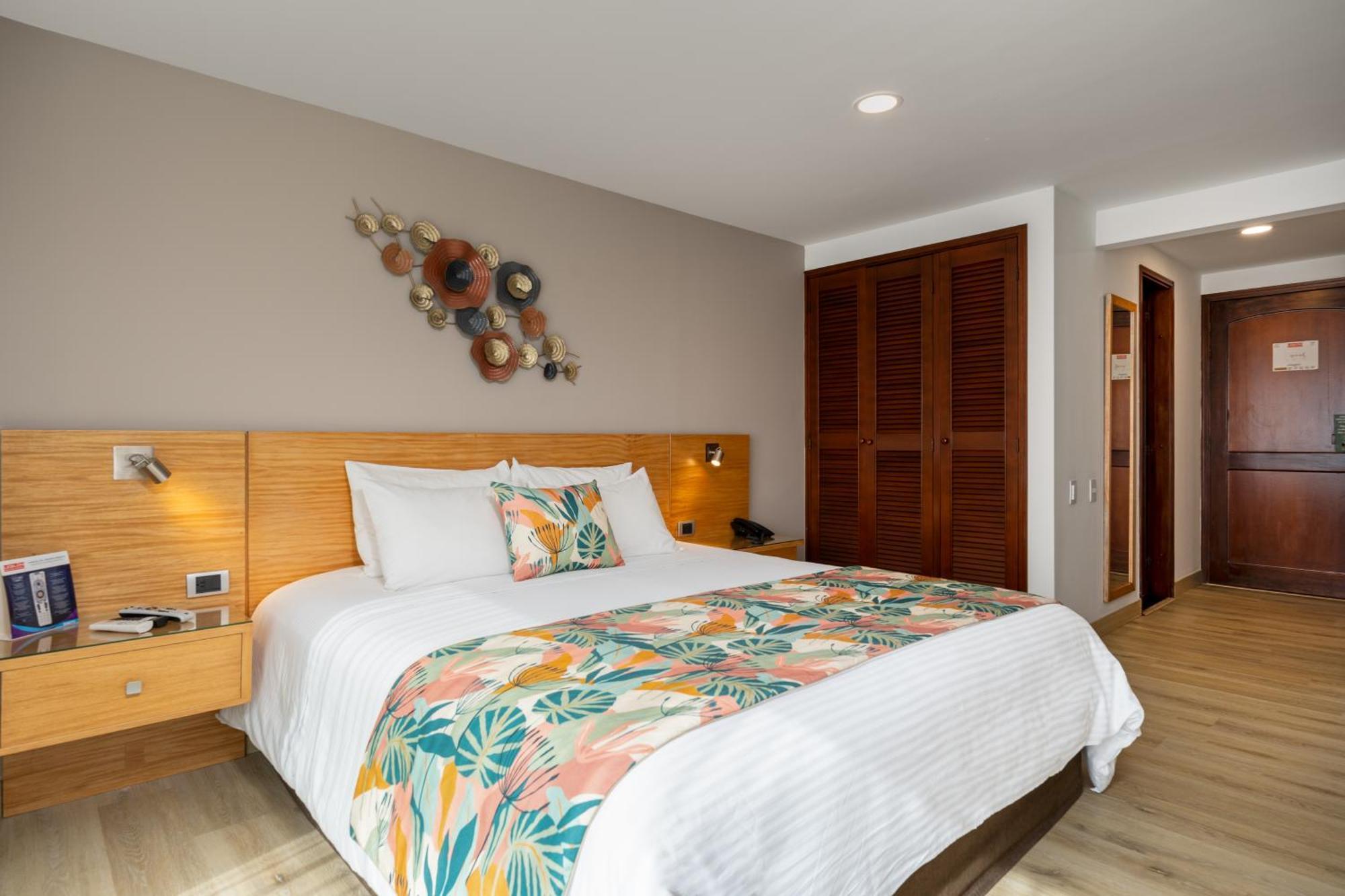 Leblon Suites Hotel Medellin Exterior photo