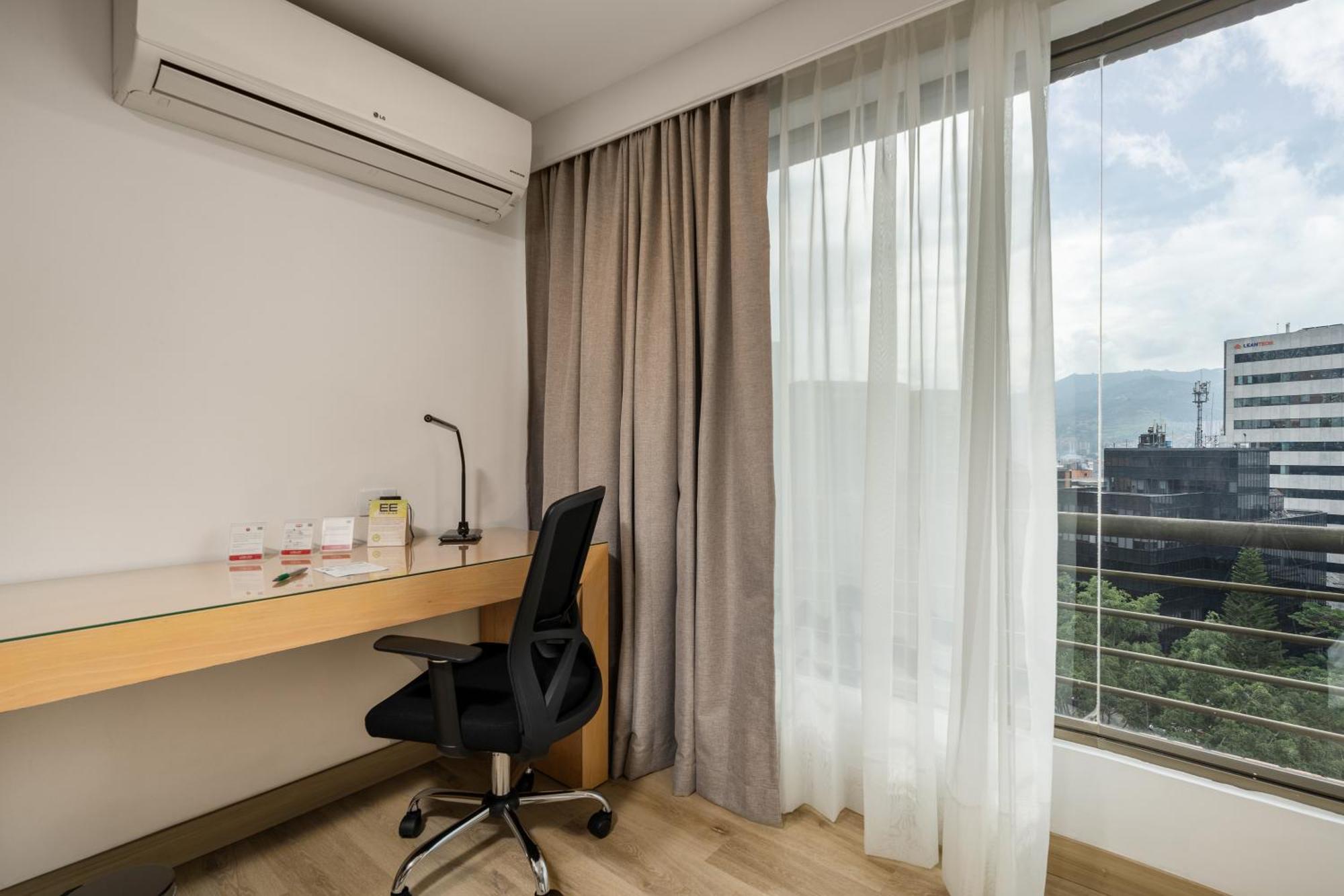 Leblon Suites Hotel Medellin Exterior photo