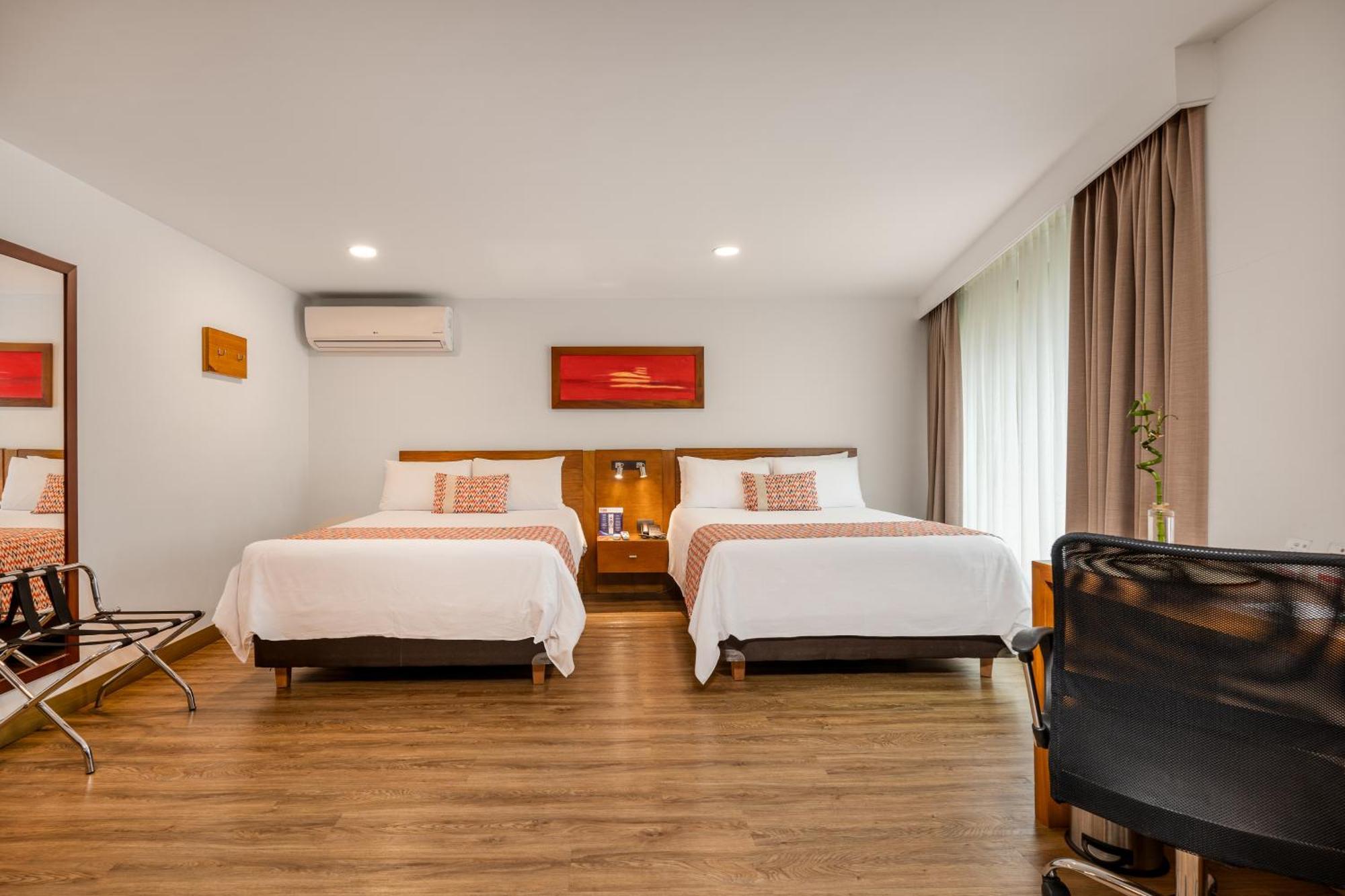 Leblon Suites Hotel Medellin Exterior photo