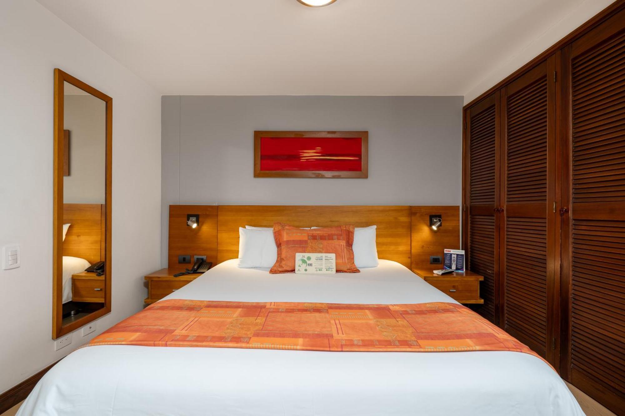 Leblon Suites Hotel Medellin Exterior photo