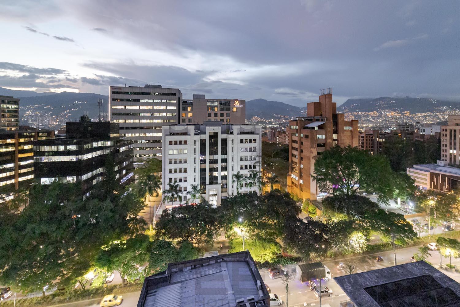 Leblon Suites Hotel Medellin Exterior photo